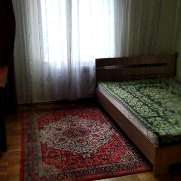 власник, продається 2-х км, на 2-му поверсі,  Харківське ш 180/21 ЖК Харківський масив , Дарницький район