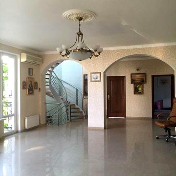 Довгострокова оренда комфортного будинку на Фонтані