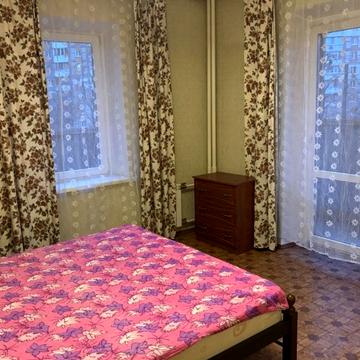 Святошинська пл., 1