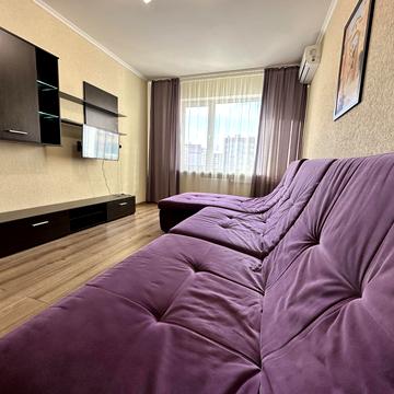 Бориса Гмирі вул., 16