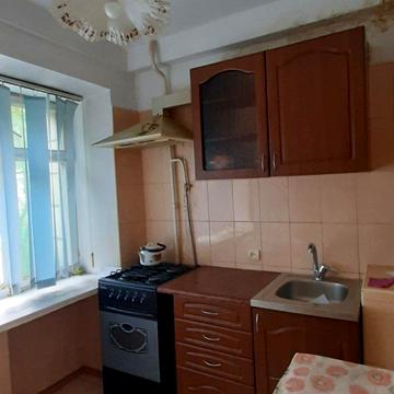 Братиславська вул., 34