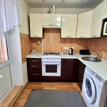 Жмеринська вул., 36