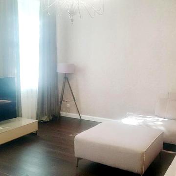 Шовковична вул., 10