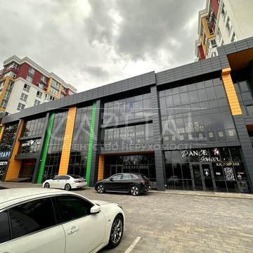 Машинобудівників вул., 16