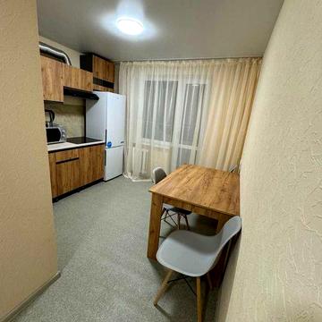 Продам 2-к квартиру (53м2) на ж/м Победа, пр. Героев