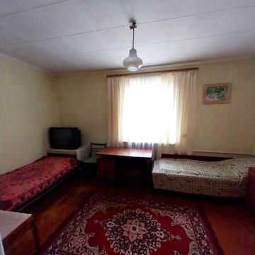 Здається в оренду частина будинку. Вул Старицького