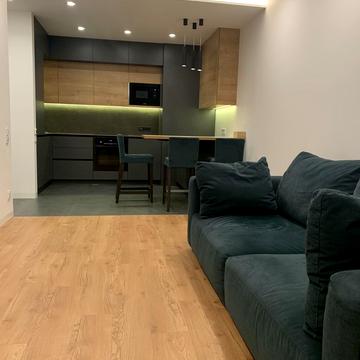 Салютна вул., (Будинок 02301-02303)