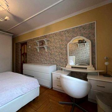 Трикімнатна квартира район Пивзаводу!!!