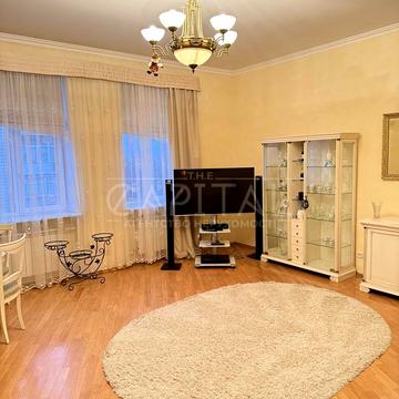 Шовковична вул., 32/34