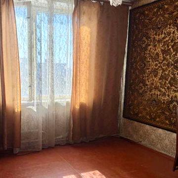 Продам свою 2к квартиру-світла, охайна, документи готові