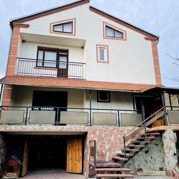 Продаж будинку, престижна локація біля Львова!