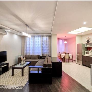 Митрополита Андрея Шептицького вул. (Анатолія Луначарського), 10