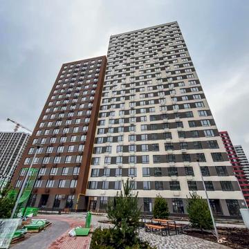 Всеволода Змієнка вул., 15/23