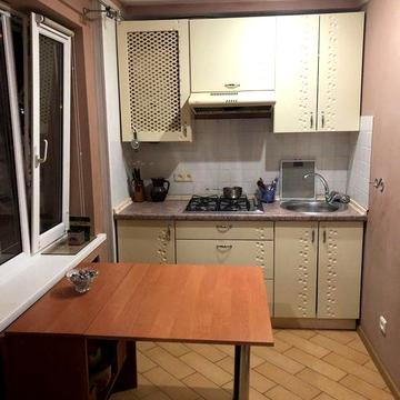 Здам 1 квартиру в центрі Запоріжжя.