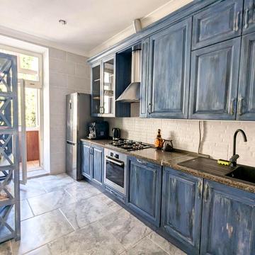 Липська вул., 12/5