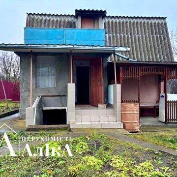 Продам дачний будинок на березі річки