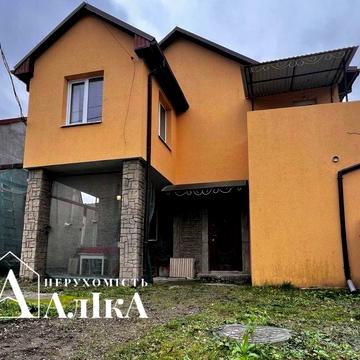 В продажі частина будинку