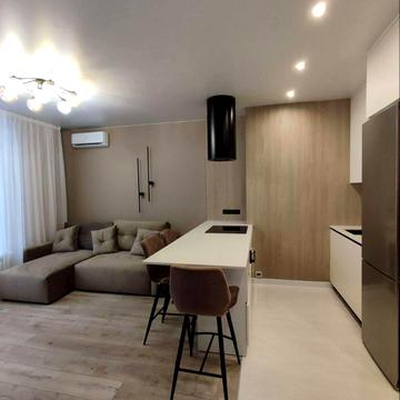 Голосіївський просп. (40-річчя Жовтня), 76