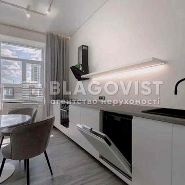 Продаж Затишна простора квартира тихий центр