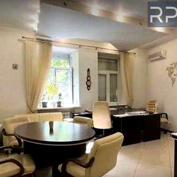 Продаж 2к квартири під офіс Урядовий квартал