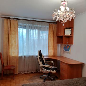 Академіка Булаховського вул., 42/43