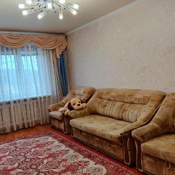 Академіка Булаховського вул., 42/43