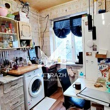 Продам 2ком кв раздельными комнатами и гардеробной на ул Байрона