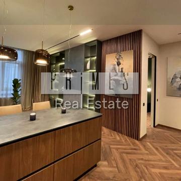 Саперне Поле вул., 5