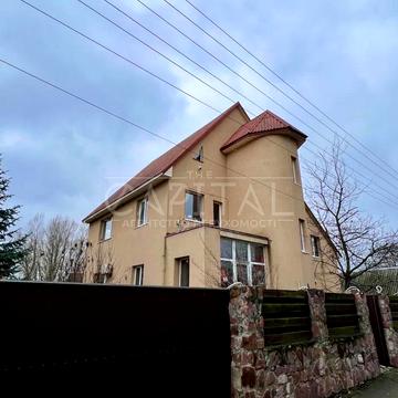 Паркова вул.