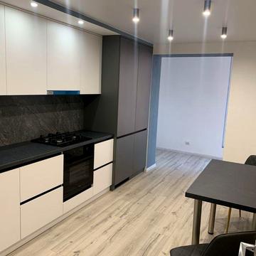 Терміново! Продаж  квартири з ремонтом в центрі. ЖК Рідний дім