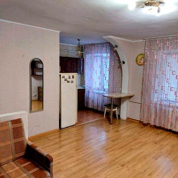 Оренда  без % 1кім квартира на площі Космонавтів вул Волинська 6.