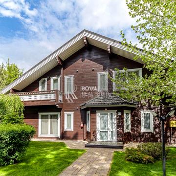 Дніпровська набережна вул.