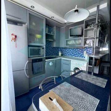 Продам квартиру з орендарями