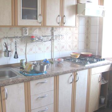 Ростиславська вул. (Маршала Рибалка), 1