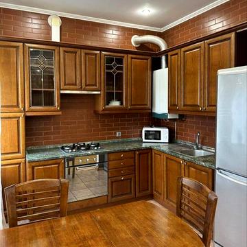 Здається чудова 3 кімната квартира на Поділля.