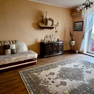 Невського Олександра вул., 35