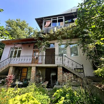 Леоніда Дергача вул. (Некрасова), 15