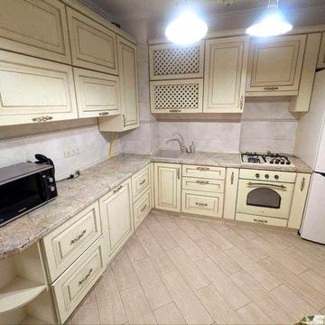 Оренда 1о квартири в новому будинку біля центру, автономне опалення