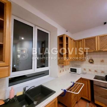 Оболонська вул., 36