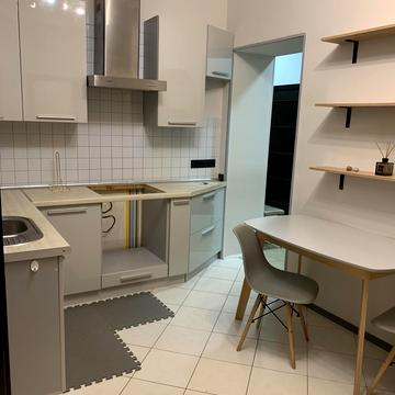 Введенська вул., 27/51