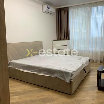 Кадетський Гай вул., 10