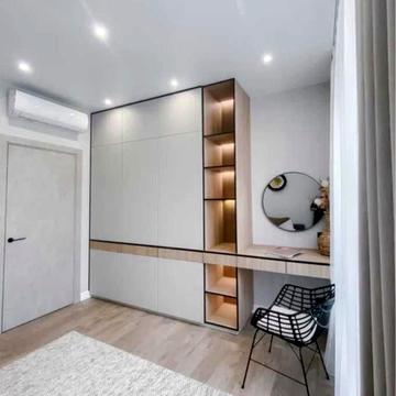 Предславинська вул., 44