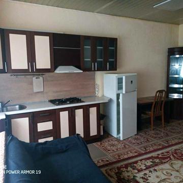 Сдам на длительный период квартиру-студию!