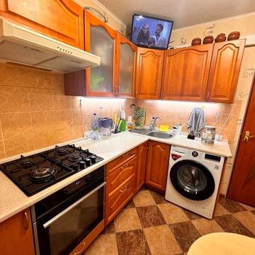 Малиновский р-н. 3 ком квартира. Спецпроект. Кирпичный дом