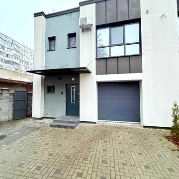 Довгостроково зжам в оренду котедж