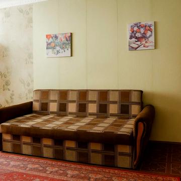 Гімназійна набережна вул. (Червоношкільна набережна), 26