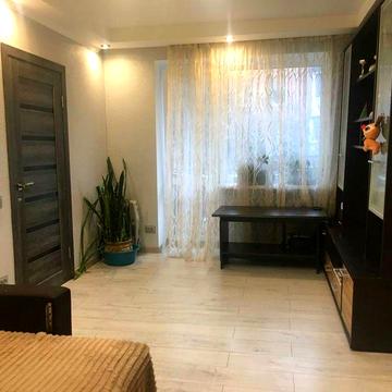 продам 2 кім з ремонтом та меблями