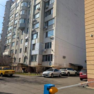 Квартира на вул.Комітетська,14а/рядом Центр.