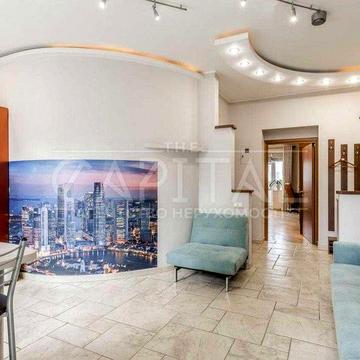 Оренда 2к квартири в історичному будинку ул. Прорізна, 3