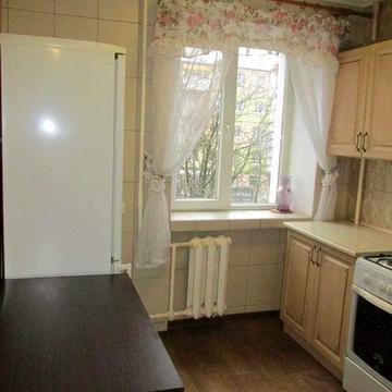 Здам 2 кімнатну квартиру в Центрі з меблями і технікою